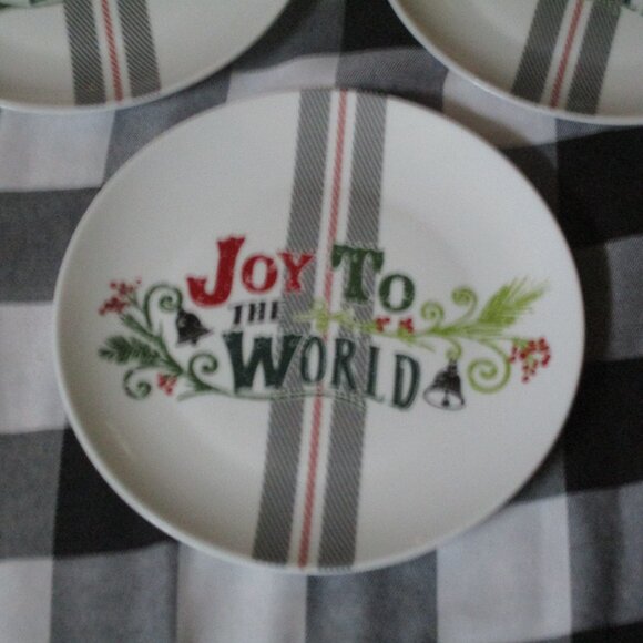 3 JOY TO THE WORLD CHRISTMAS BETTER HOME AND GARDENS~COOKIE/SALAD PLATES STRIPE - Picture 2 of 4